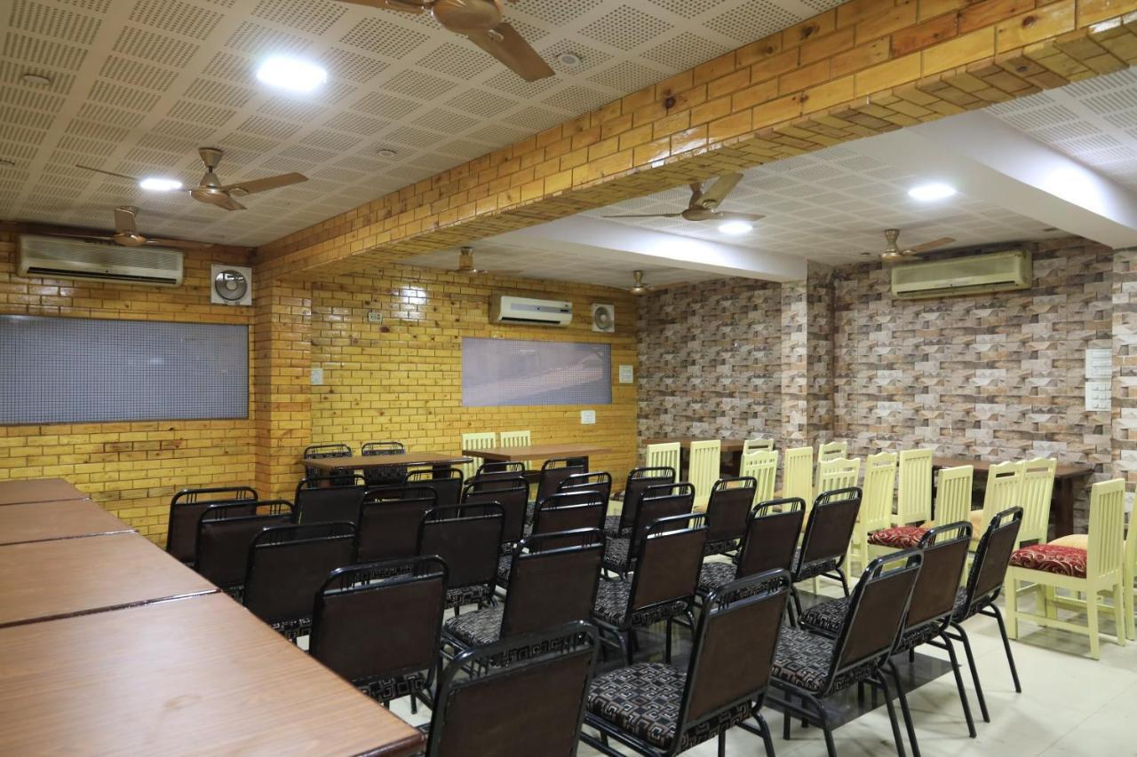 Oyo Flagship 77764 Hotel Rahul Ganeshpeth Colony ناغبور المظهر الخارجي الصورة